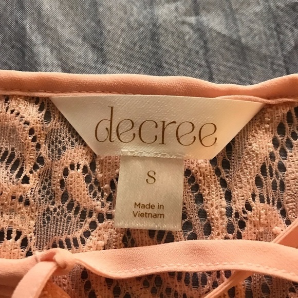 ✅HOST Pick✅ Decree Sheer Top, Small - Picture 3 of 6